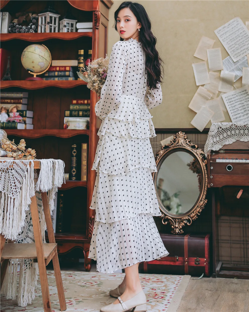 Photo Shoot French Retro Immortal Polka Dot Chiffon France Non-mainstream Cake Fairy Skirt Dress Women's
Photo Shoot French Retro Immortal Polka Dot Chiffon France Non-mainstream Cake Fairy Skirt Dress Women's