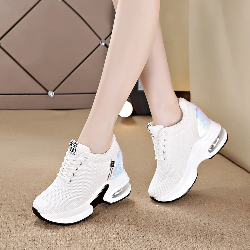 

Dumoo Brand Autumn White Sneakers Shoes Women High Heel 8cm Leisure Platform Wedges Height Increasing Shoes zapatillas mujer