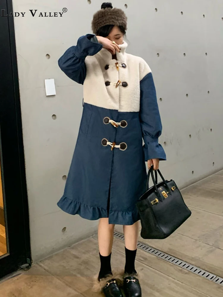 Faux fur hit color denim quilted loose coat ladies winter warm horn buckle ruffles fashion wild coat flared sleeves
Faux fur hit color denim quilted loose coat ladies winter warm horn buckle ruffles fashion wild coat flared sleeves