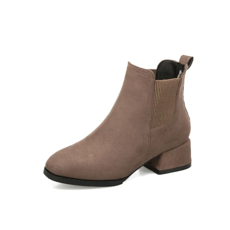 2019 New Women's Ankle Boots Martin Slip On Boots Pointed Toe Ladies Short Boots Autumn and Winter Woman Boots Flock Size 35-43
2019 New Women's Ankle Boots Martin Slip On Boots Pointed Toe Ladies Short Boots Autumn and Winter Woman Boots Flock Size 35-43