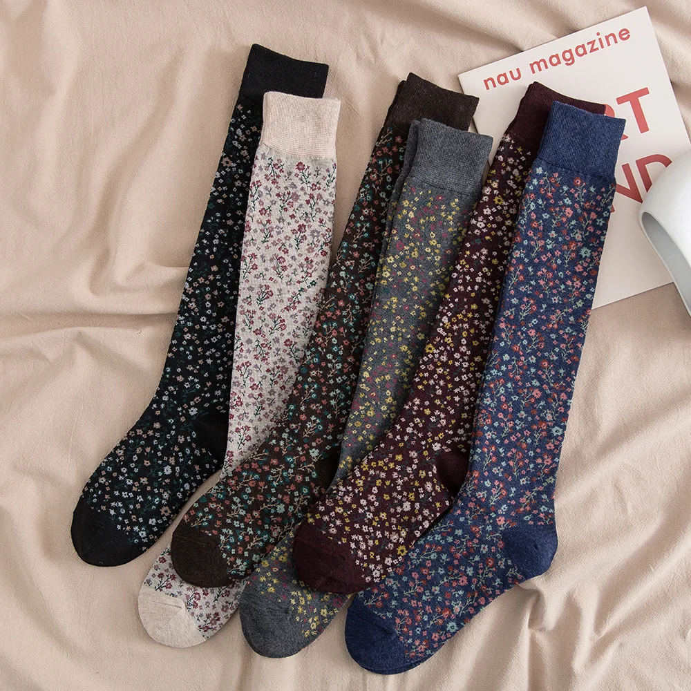Solid Colors woman harajuku High School Girls happy socks cute little flowers pile of socks Calcetines Divertidos Mujer
Solid Colors woman harajuku High School Girls happy socks cute little flowers pile of socks Calcetines Divertidos Mujer