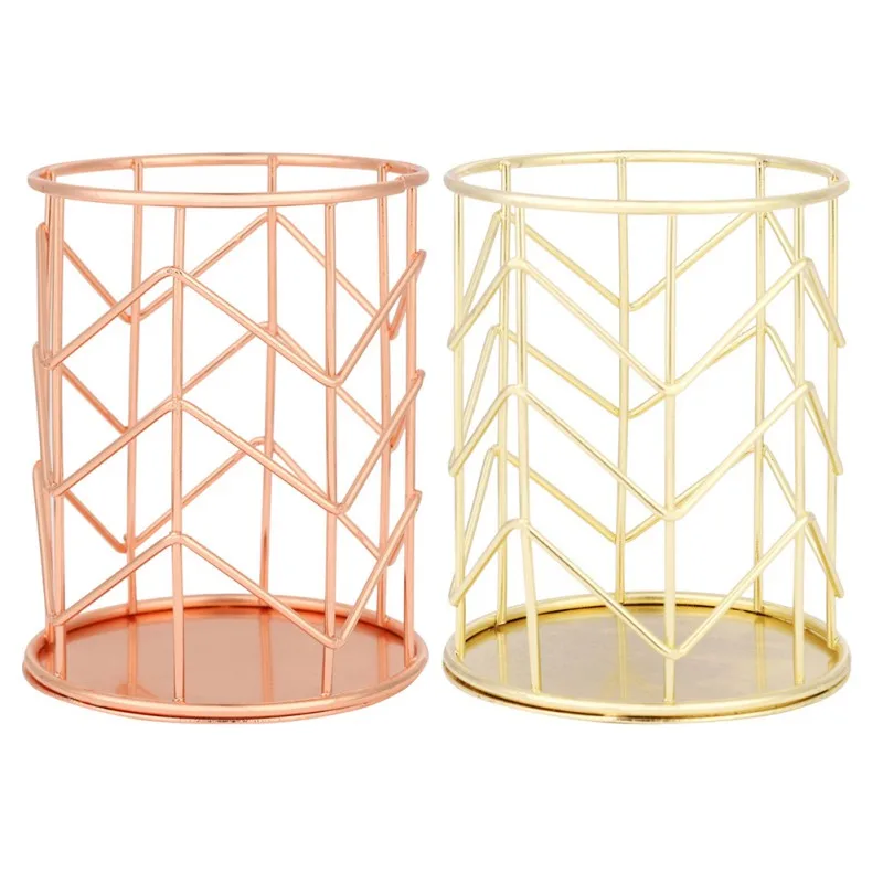 Gold Wrought Iron Storage Basket Rose Gold Office Multifunctional Desktop Simple Tableware Storage Pen Holder 10*8 CM
Gold Wrought Iron Storage Basket Rose Gold Office Multifunctional Desktop Simple Tableware Storage Pen Holder 10*8 CM