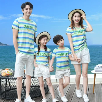 Summer Striped Family Matching Clothes T Shirt 2020 Parent-child Short-sleeved Cotton T-shirt Mom Dad Baby Kid Whole Family Suit
Summer Striped Family Matching Clothes T Shirt 2020 Parent-child Short-sleeved Cotton T-shirt Mom Dad Baby Kid Whole Family Suit