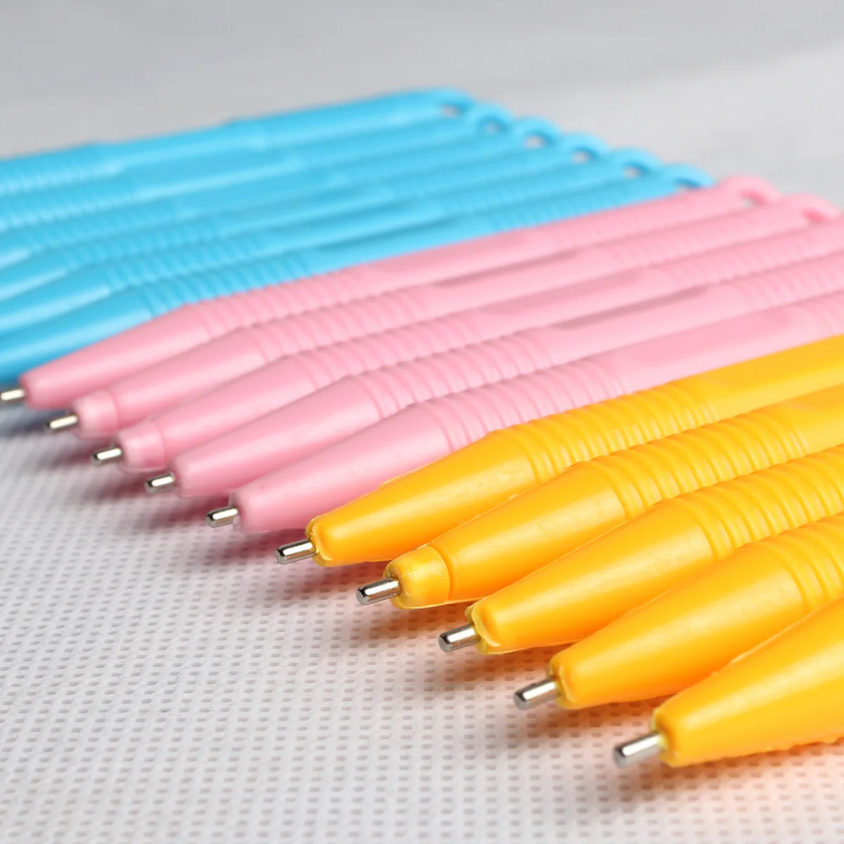 Magnetic Doing Homework Only Pen Children Large Size Drawing Board Color Doing Homework Pen Baby Backup Brush
Magnetic Doing Homework Only Pen Children Large Size Drawing Board Color Doing Homework Pen Baby Backup Brush