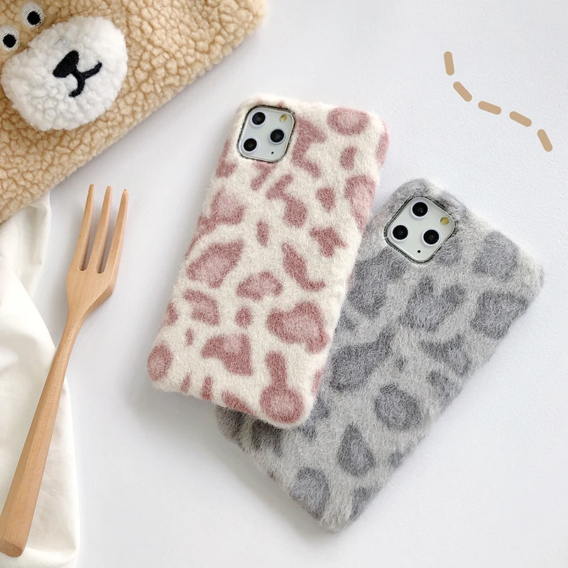 Leopard Fleece Mobile Shell for iPhone 11 Pro Max Women's Autumn Winter Case for iPhone X XR XS Max 8 7 6 6S Plus
Leopard Fleece Mobile Shell for iPhone 11 Pro Max Women's Autumn Winter Case for iPhone X XR XS Max 8 7 6 6S Plus