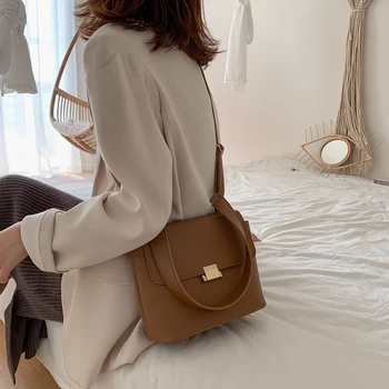 ins small bag female 2020 new versatile small square fashion new texture single shoulder messenger bag
ins small bag female 2020 new versatile small square fashion new texture single shoulder messenger bag
