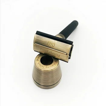 Frank Shaving-Adjustable Butterfly Double Edge Safety Razor Matte Bronzen Color+Razor base
Frank Shaving-Adjustable Butterfly Double Edge Safety Razor Matte Bronzen Color+Razor base
