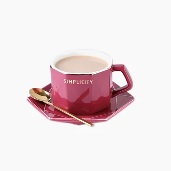 Ceramic Bone China Coffee Cup Set Vintage European Reusable Gold Tea Cup Saucer Espresso Tazas Desayuno Home Drinkware EA6BYD
Ceramic Bone China Coffee Cup Set Vintage European Reusable Gold Tea Cup Saucer Espresso Tazas Desayuno Home Drinkware EA6BYD