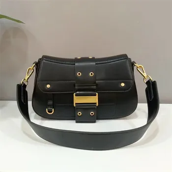 2020 New Hip Hop Retro Punk Wind Shoulder Diagonal Cross Underarm Bag Famous Designer High Quality Genuine Leather Women Handbag
2020 New Hip Hop Retro Punk Wind Shoulder Diagonal Cross Underarm Bag Famous Designer High Quality Genuine Leather Women Handbag