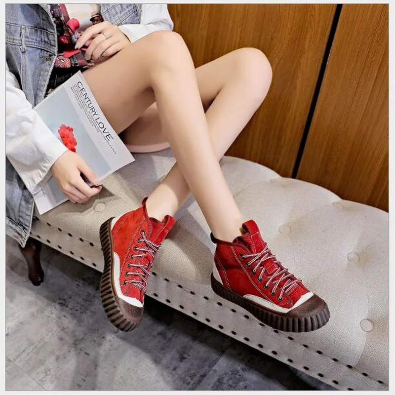 RUSHIMAN Genuine Leather Women's Boots Autumn Woman Ankle Flat Boots Student Female Sneakers Casual Lace-Up Ladies Shoes Martin
RUSHIMAN Genuine Leather Women's Boots Autumn Woman Ankle Flat Boots Student Female Sneakers Casual Lace-Up Ladies Shoes Martin