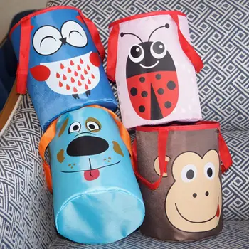 Travel Foldable Handheld Storage Bag Cartoon Animal Mini Car Trash Can Desktop Scrap Tool Small Object Storage Box
Travel Foldable Handheld Storage Bag Cartoon Animal Mini Car Trash Can Desktop Scrap Tool Small Object Storage Box