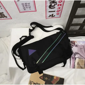Spring 2020 New Fashion Women One Shoulder Crossbody Bag Solid Color Reflective Computer Packet Large Capacity Travel Pack B730
Spring 2020 New Fashion Women One Shoulder Crossbody Bag Solid Color Reflective Computer Packet Large Capacity Travel Pack B730