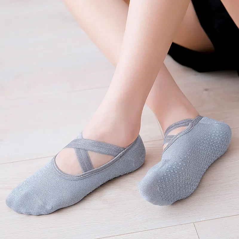 New-Sports-Yoga-Socks-Slipper-Women-Anti-Slip-Cotton-Ladies-Pilates-Socks-Ballet-Heel-Protector-Professiona (1)