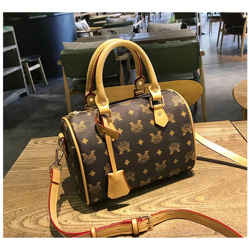 World's Brand Designers Fashion Women Leather Bag Large Capacity Shoulder Bags Casual Tote Simple Top-handle HandBags
World's Brand Designers Fashion Women Leather Bag Large Capacity Shoulder Bags Casual Tote Simple Top-handle HandBags