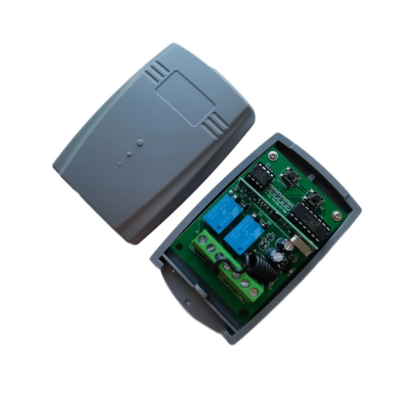 Alutech AN-Motors AT-4 remote control - rolling code, 4 channel 433,92 MHz good receiver
Alutech AN-Motors AT-4 remote control - rolling code, 4 channel 433,92 MHz good receiver
