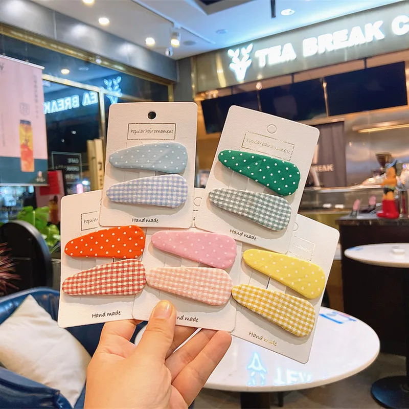 2 Pcs New Spring Korean Sweet Girl Simple Fresh Plaid Dot Fabric BB Clip Fashion Children Student Hairpins Hair Accessories
2 Pcs New Spring Korean Sweet Girl Simple Fresh Plaid Dot Fabric BB Clip Fashion Children Student Hairpins Hair Accessories