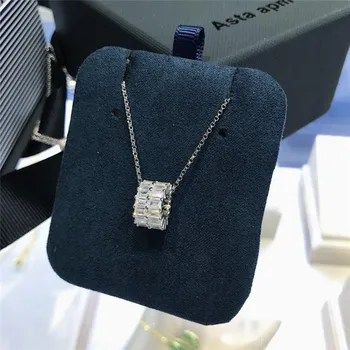 European and American high-end custom 18k-color plated micro-inlaid cubic zircon ring pendant transfer beads women's necklace ge
European and American high-end custom 18k-color plated micro-inlaid cubic zircon ring pendant transfer beads women's necklace ge