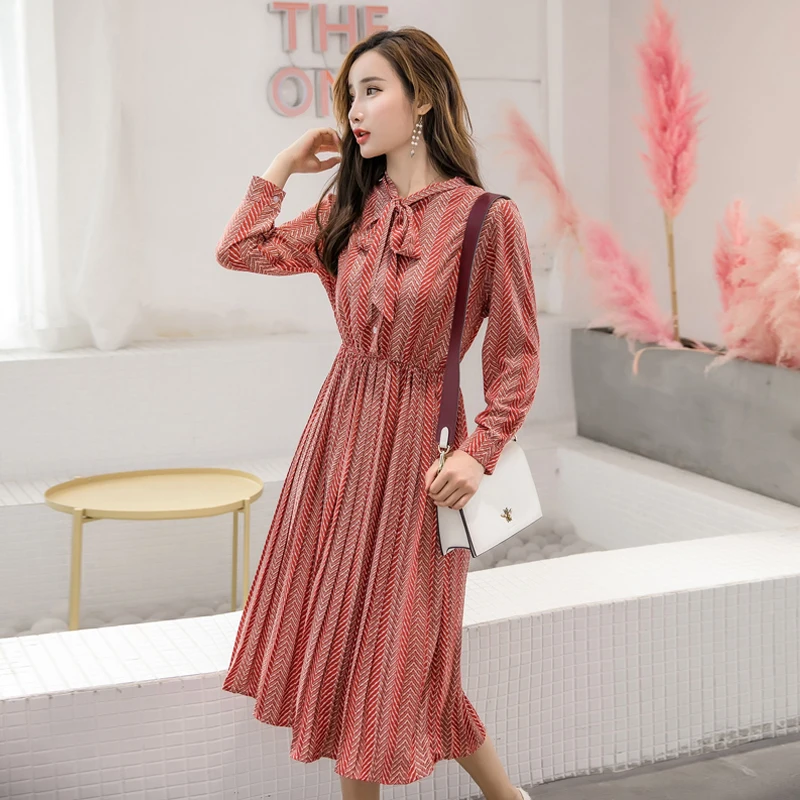 Banulin Elegant Lace Up Bow Floral Print Women Dress Full Sleeve Elastic Slim Waist Chiffon Spring A-line Long Dress 2020 Summer
Banulin Elegant Lace Up Bow Floral Print Women Dress Full Sleeve Elastic Slim Waist Chiffon Spring A-line Long Dress 2020 Summer