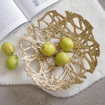 Modern Brass Fruit Tray Living Room Coffee Table Desktop Disordered Golden Lines Storage Tray Luxtry Home Decoration Accessories
Modern Brass Fruit Tray Living Room Coffee Table Desktop Disordered Golden Lines Storage Tray Luxtry Home Decoration Accessories