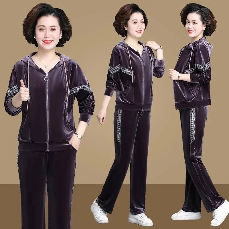 2022 New Middle-aged Women's Gold Velvet Sets Suit Spring Autumn Large Size Sportswear Two Piece Sets Mother Clothing Tracksuits
2022 New Middle-aged Women's Gold Velvet Sets Suit Spring Autumn Large Size Sportswear Two Piece Sets Mother Clothing Tracksuits