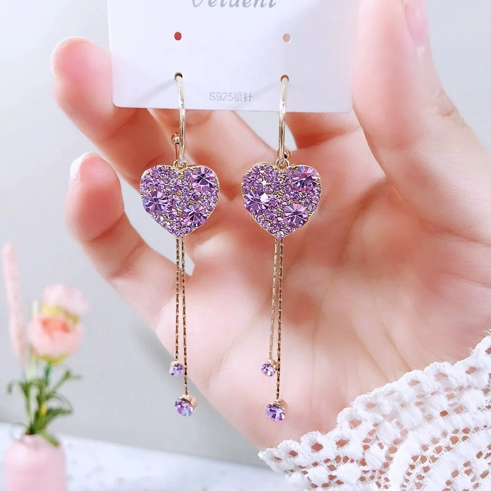 New Korean Personality Crown crystal Love Earrings Earrings French High Sense Long Earrings Full Earrings Female crystal
New Korean Personality Crown crystal Love Earrings Earrings French High Sense Long Earrings Full Earrings Female crystal