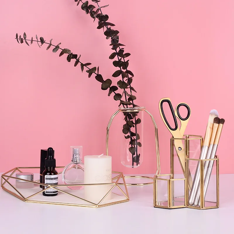 Gold Grid Glass Flip Storage Tank Box Luxury Modern Cosmetics Storage Box Container Polygon Storage Container Pen Holder ZH284
Gold Grid Glass Flip Storage Tank Box Luxury Modern Cosmetics Storage Box Container Polygon Storage Container Pen Holder ZH284
