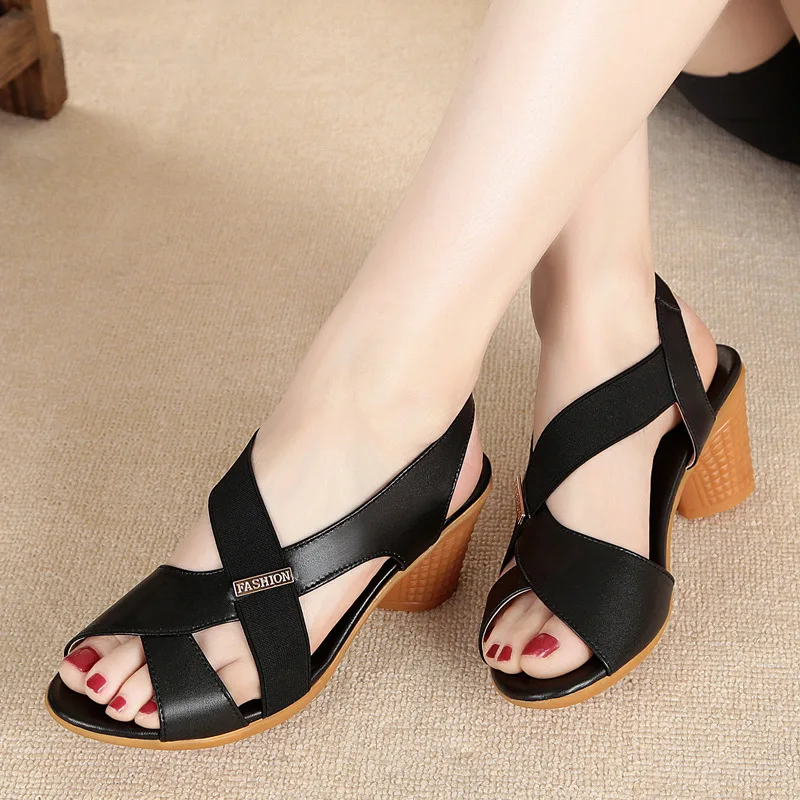 2019 Spring Summer New Style Casual WOMEN'S Sandals Comfortable Mom Shoes Extra Large Middle-aged Leather Shoes Soft Bottom
2019 Spring Summer New Style Casual WOMEN'S Sandals Comfortable Mom Shoes Extra Large Middle-aged Leather Shoes Soft Bottom