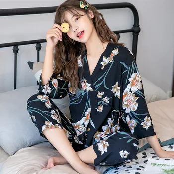 Pajamas women's cotton silk long sleeve spring summer autumn sexy sling three-piece kimono outdoor home suit
Pajamas women's cotton silk long sleeve spring summer autumn sexy sling three-piece kimono outdoor home suit