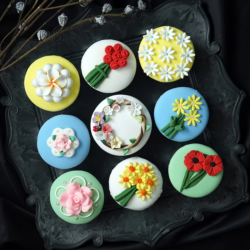 Artificial Fondant Cupcake Fake Dessert Model Made From Clay Decorating For Showcase Photography Props
Artificial Fondant Cupcake Fake Dessert Model Made From Clay Decorating For Showcase Photography Props