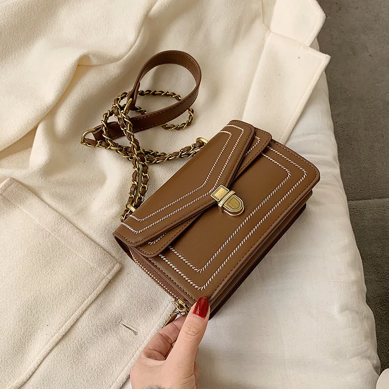 High sense female bag 2020 new Korean version of the trend chain shoulder Messenger bag fashion wild small square bag
High sense female bag 2020 new Korean version of the trend chain shoulder Messenger bag fashion wild small square bag