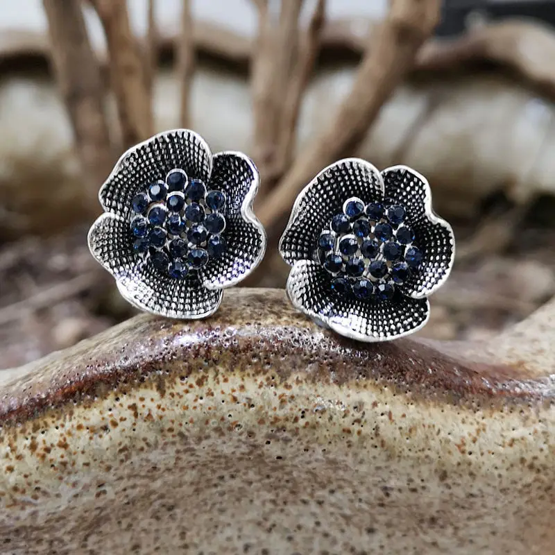 Korean Version of Fashion Black Big Flower Earrings For Women Personality Alloy Party Earings Wedding Statement Brincos
Korean Version of Fashion Black Big Flower Earrings For Women Personality Alloy Party Earings Wedding Statement Brincos