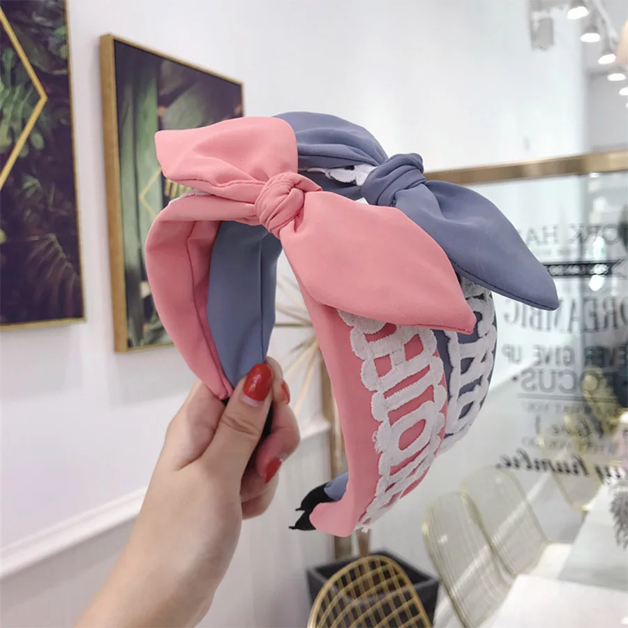 Haimeikang 2019 New Head Hoop Korean version of the Hollow lace Ribbon Headband Bow Rabbit Ears Wide Side Hair Accessories
Haimeikang 2019 New Head Hoop Korean version of the Hollow lace Ribbon Headband Bow Rabbit Ears Wide Side Hair Accessories