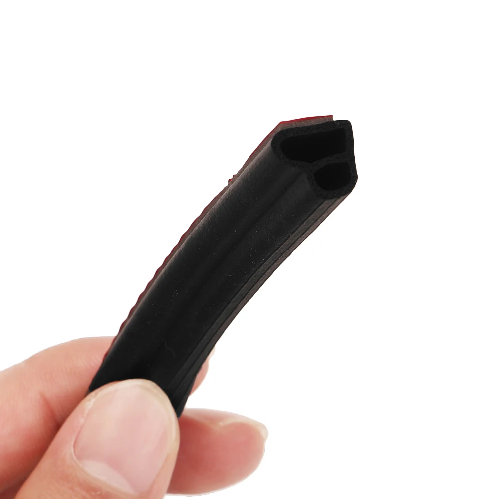 EM03015A1-5