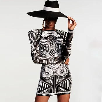 HIGH QUALITY Newest Paris Fashion 2020 Designer Runway Dress Women's Long Sleeve Geometric Pattern Knit Dress
HIGH QUALITY Newest Paris Fashion 2020 Designer Runway Dress Women's Long Sleeve Geometric Pattern Knit Dress