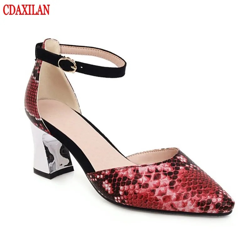 CDAXIALN new to sandals women 's printed pu leather Mid-open pointed toe Buckle strap square heels high heels ladies sandlas
CDAXIALN new to sandals women 's printed pu leather Mid-open pointed toe Buckle strap square heels high heels ladies sandlas
