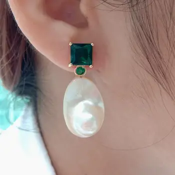 Natural Teardrop White Mabe Pearl Green square cubic zirconia Rhinestone Stud Earrings luxury wedding for women 
Natural Teardrop White Mabe Pearl Green square cubic zirconia Rhinestone Stud Earrings luxury wedding for women