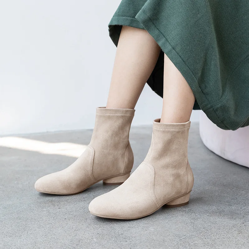 2019 New Style Large Size WOMEN'S Boots 41-43 Short Boots Autumn And Winter Martin Boots Large Size Flat xue wa Boots