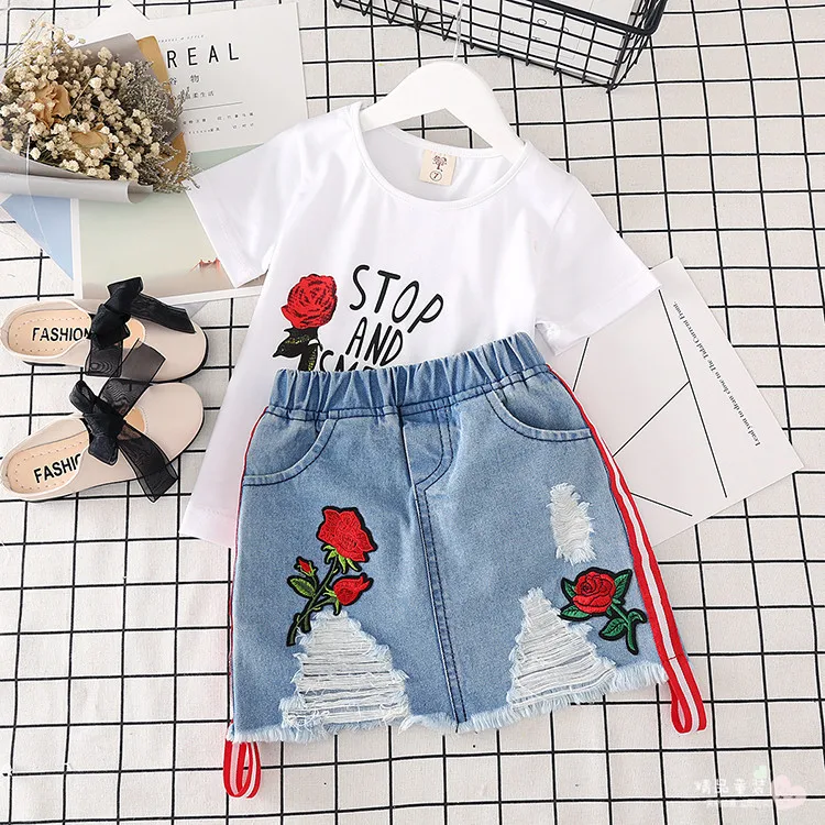 2018 Summer New Style Korean-style Girls Fashion Embroidered Rose Short Sleeve T-shirt Denim Skirt Set Two-Piece Set
2018 Summer New Style Korean-style Girls Fashion Embroidered Rose Short Sleeve T-shirt Denim Skirt Set Two-Piece Set