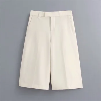 2020 summer women's new versatile solid color simple high waist straight casual five-point wide-leg pants
2020 summer women's new versatile solid color simple high waist straight casual five-point wide-leg pants