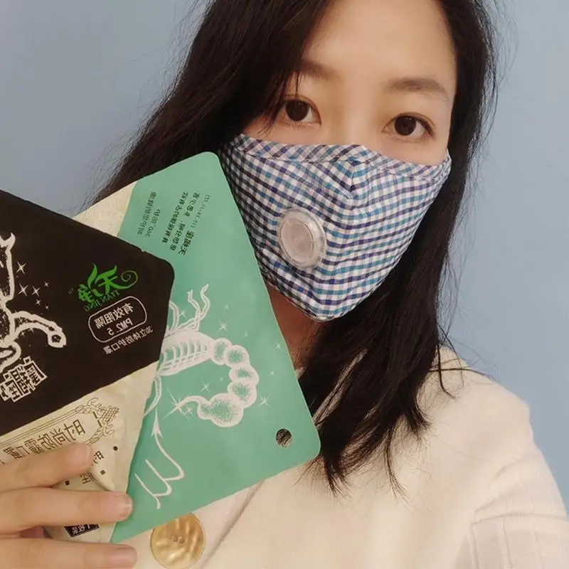 Anti Thicken Face Mask PM2.5 Activated Carbon Breathing Valve Prevent Saliva Splash Washable Reusable Mouth Muffle
Anti Thicken Face Mask PM2.5 Activated Carbon Breathing Valve Prevent Saliva Splash Washable Reusable Mouth Muffle