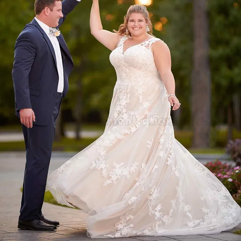 Illusion Back Wedding Dresses Plus Size Bridal Gowns V-neck Sleeveless Sweep Train Bride Dress vestidos de novia 
Illusion Back Wedding Dresses Plus Size Bridal Gowns V-neck Sleeveless Sweep Train Bride Dress vestidos de novia