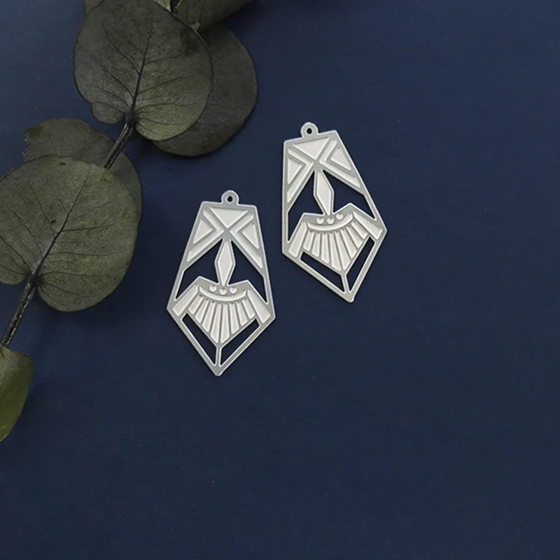 Stainless Steel Jewelry Findings Components Necklace Pendant Laser Cut Etched Badge Geometry Charm For Making Earrings
Stainless Steel Jewelry Findings Components Necklace Pendant Laser Cut Etched Badge Geometry Charm For Making Earrings