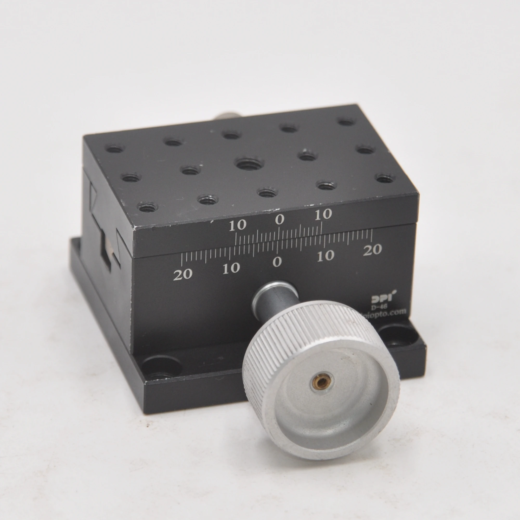 DPI D-46 manual displacement optics 40x60mm dovetail groove fine-tuning slide stroke plus or minus 20mm
DPI D-46 manual displacement optics 40x60mm dovetail groove fine-tuning slide stroke plus or minus 20mm