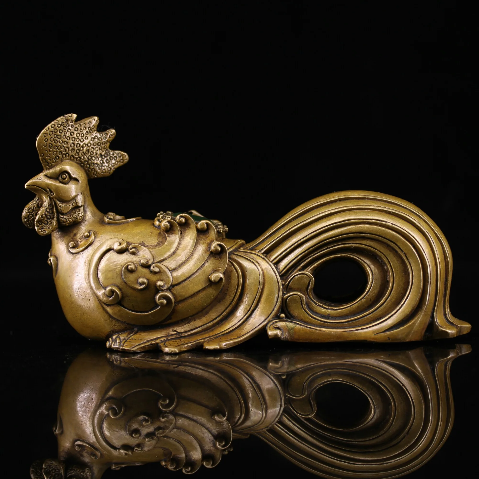 wedding decoration China Collecting copper to create inlaid gems Rooster statue chicken
wedding decoration China Collecting copper to create inlaid gems Rooster statue chicken