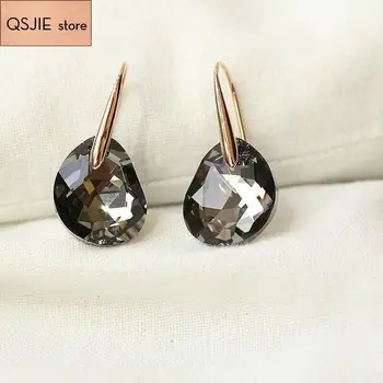 QSJIE High quality SWA light black crystal fashion jewelry with pierced earrings and female studs
QSJIE High quality SWA light black crystal fashion jewelry with pierced earrings and female studs