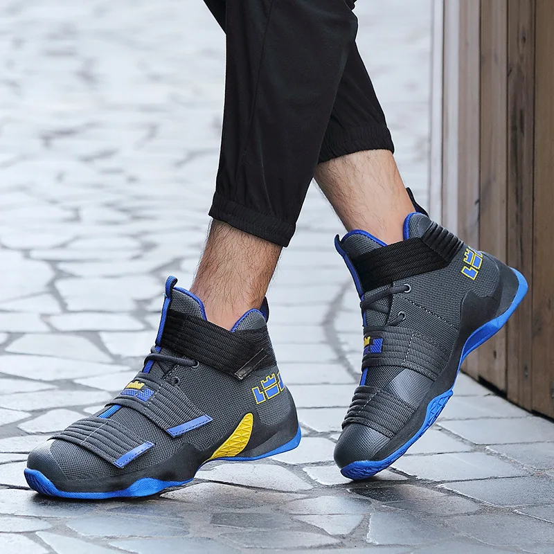 2017 New Style Hight-top Plus-sized 45 Basketball Shoes Slip Resistant Combat Boots Fashion Rubber Shoes Sneakers
2017 New Style Hight-top Plus-sized 45 Basketball Shoes Slip Resistant Combat Boots Fashion Rubber Shoes Sneakers