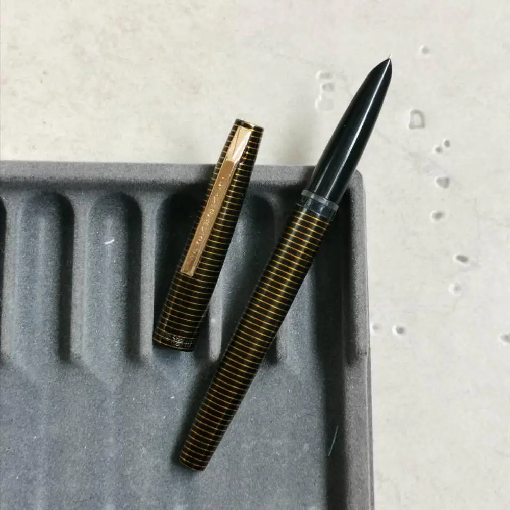 Old Stock Vintage JG Fountain Pen Aerometric Pen Black with Yellow Circle Stationery Office school supplies penna stilografica
Old Stock Vintage JG Fountain Pen Aerometric Pen Black with Yellow Circle Stationery Office school supplies penna stilografica