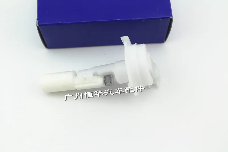 Watering can water level sensor for XC60 S80 S80L S40 C70 C30 Wiper glass kettle sensor
Watering can water level sensor for XC60 S80 S80L S40 C70 C30 Wiper glass kettle sensor