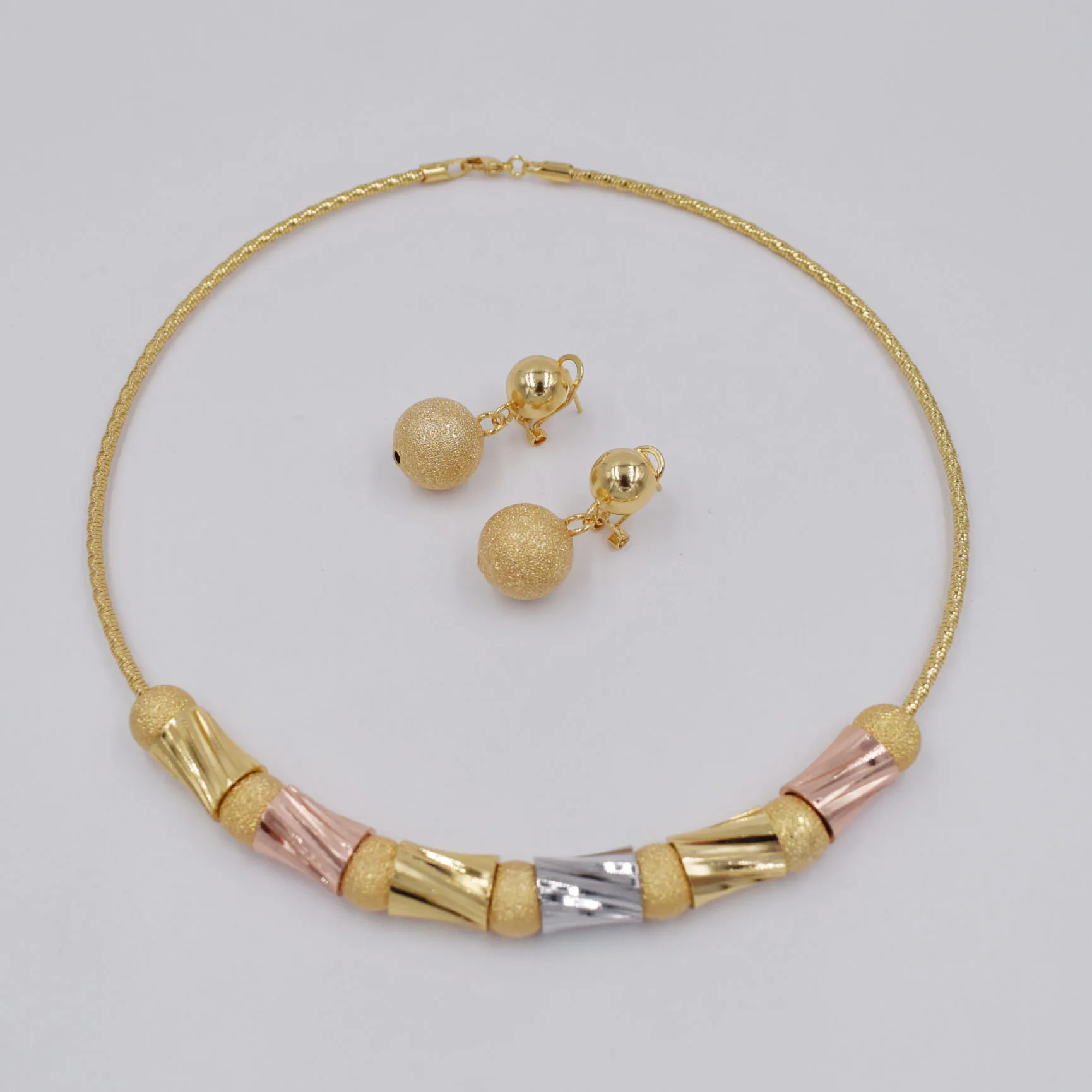 Высококачественные ювелирные изделия из драгоценных камней Ltaly 750 цвет золото