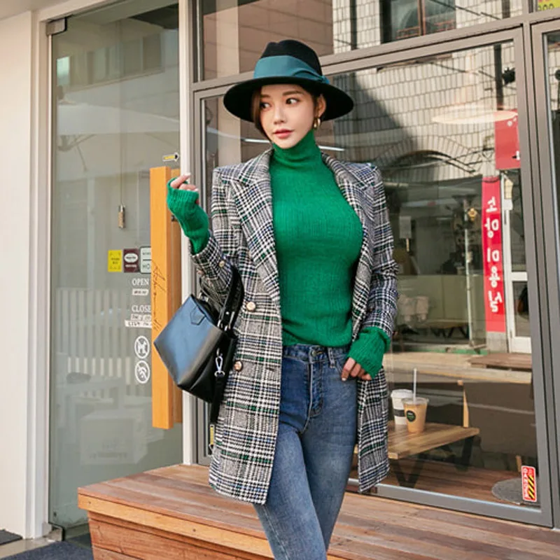 Autumn and winter new Korean temperament double-breasted Slim plaid woolen blazer + bottoming sweater set
Autumn and winter new Korean temperament double-breasted Slim plaid woolen blazer + bottoming sweater set